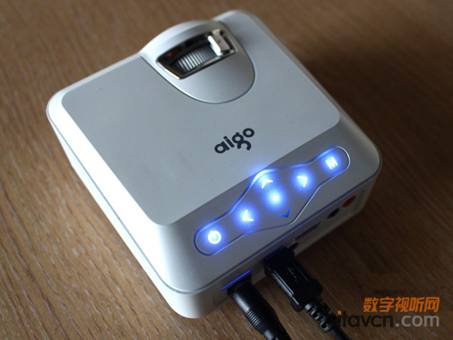 爱国者便携式投影机PT6216