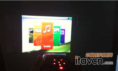这个是魔影MOV196M手持投影机的效果图