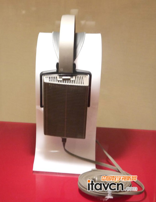 漫步者 STAX SR-307